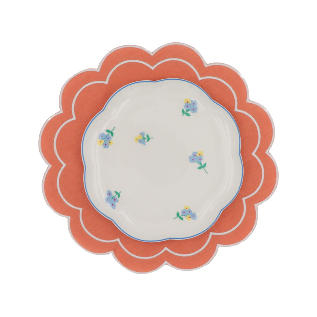 Meadow Flora Scalloped Ceramic Dinner Plates – Case of 12 (+3 Bonus Plates)