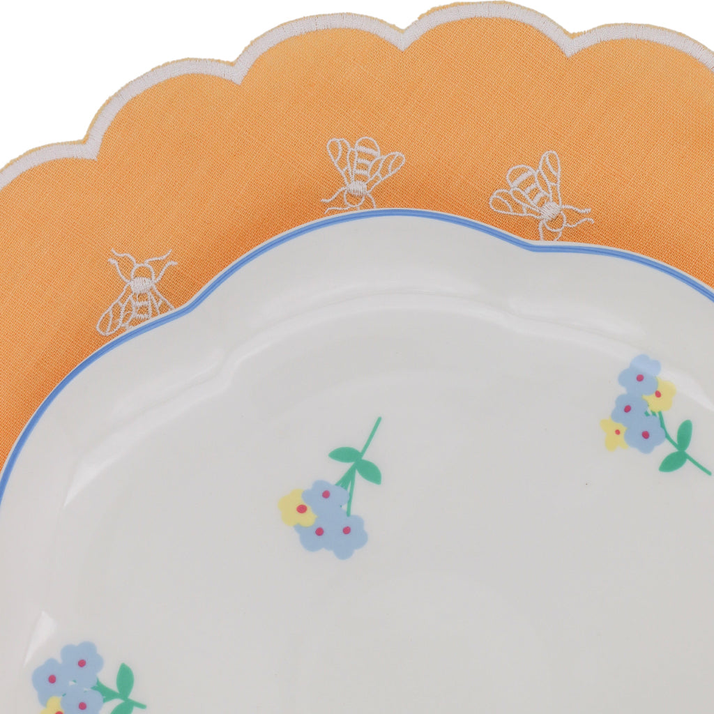 Meadow Flora Scalloped Ceramic Dinner Plates – Case of 12 (+3 Bonus Plates)